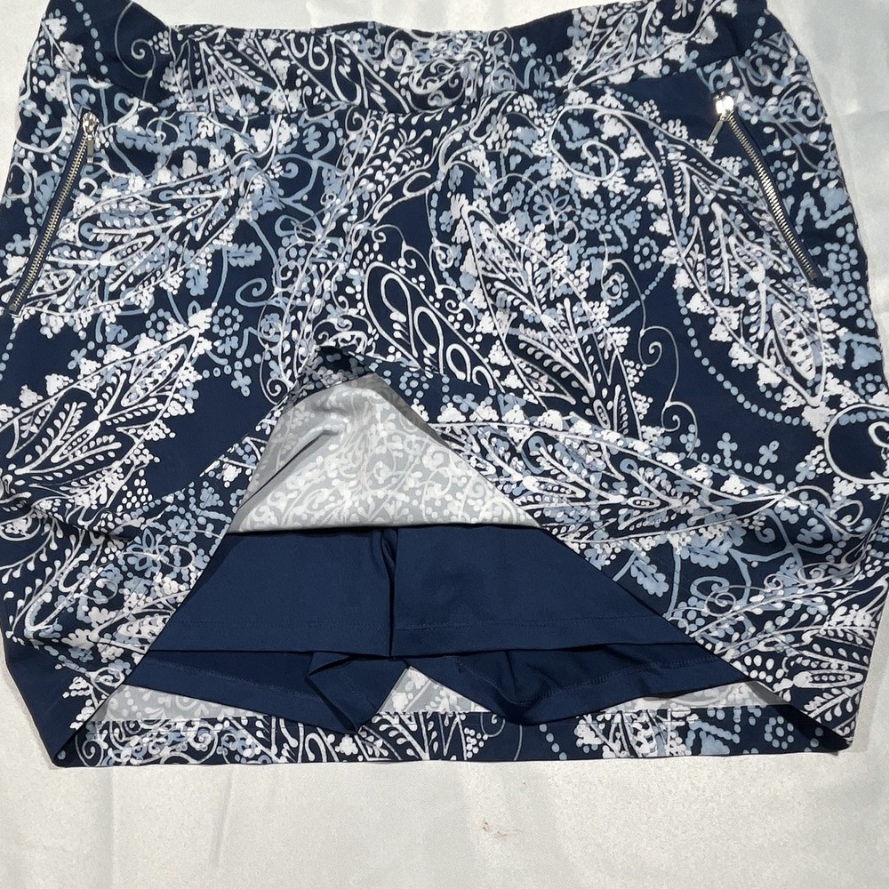 Zenergy by Chico's Women's Golf Skort Blue/White Paisley Size 3 Zipper Pockets - Picture 7 of 9